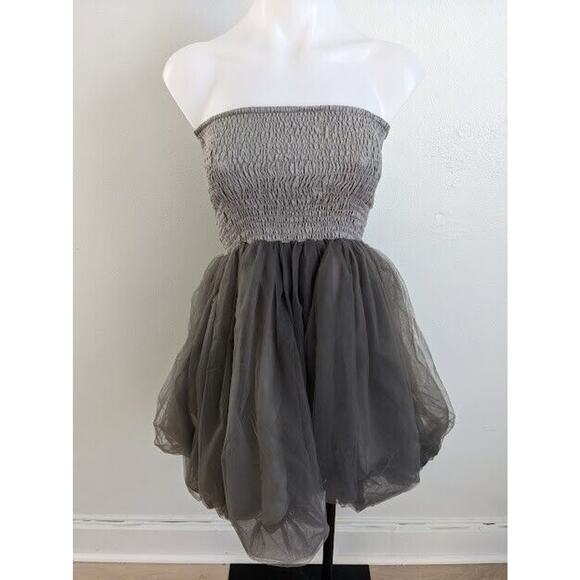 Mois Small Strapless Mini Dress Grey Smocked Shirred Hourglass Sleeveless Party - Picture 2 of 7